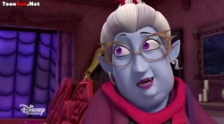 Nonna Pira personaggi Vampirina